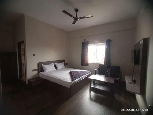 Hotel Honnasiri Residency