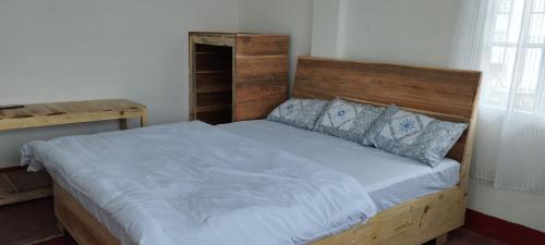 Hostal The Travellers Point Guest House