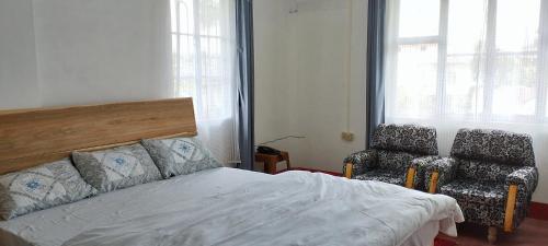 Hostal The Travellers Point Guest House