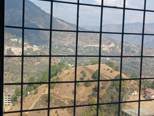 Hostal Have More Cafe & Rooms - Best In Solan