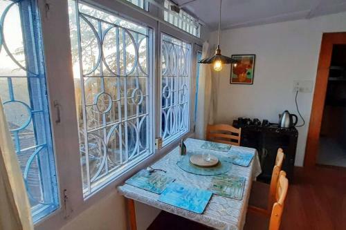 Kalawati Homes - Rockpoint 2bhk Home On Mall Road