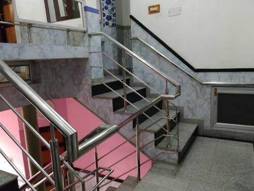 Hotel Qadir Residency Srinagar