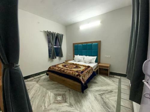 Lake View Homestay