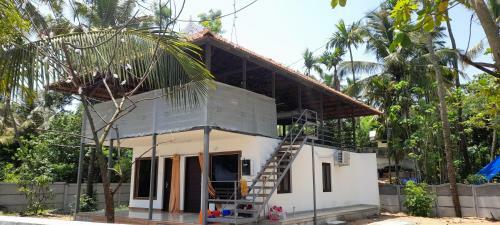 Hostal Love Shore Seafood And Home Stay