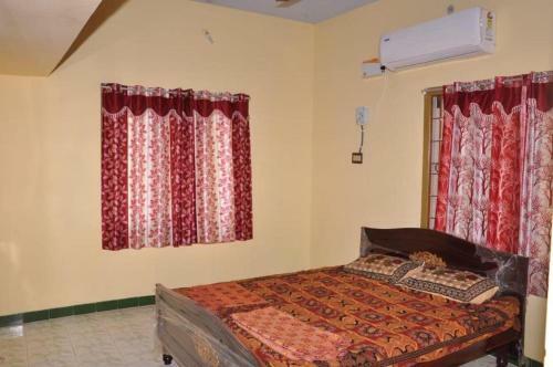 Srinivasa Service Apartment