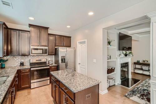 Luxury Townhouse In Stonecrest