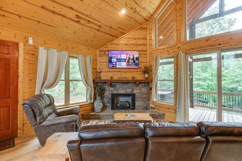 Villa Romantic Cabin W Rain Shower & Spa Tub