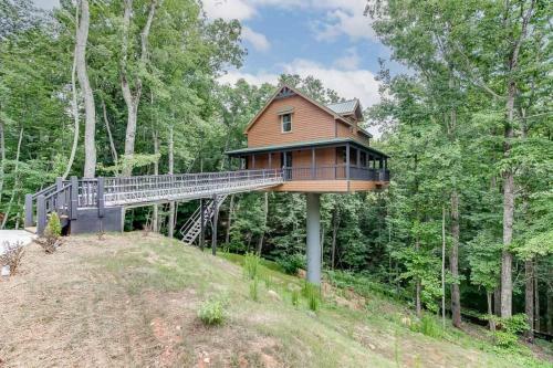 Villa Marvel Falls Treehouse