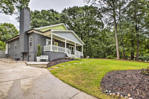 Lush Decatur Escape With Hot Tub And Fire Pit!
