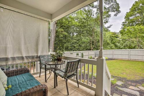 Lush Decatur Escape With Hot Tub And Fire Pit!