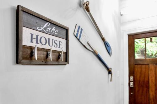 The Blue Haven - Pool - Lake Access - Entertainment Basement