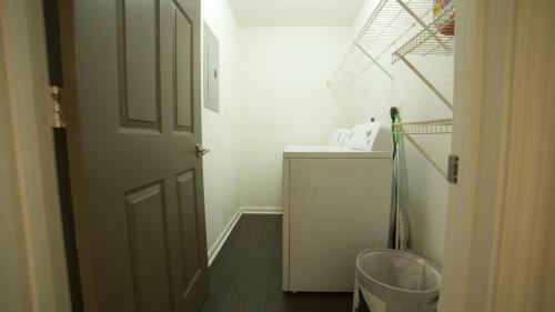 Apartamento Exotic Luxury 2bs, 2baths Contemporary Living /duluth