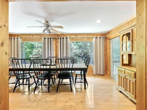 Deer Ridge! - Loft & Fire Pit - Pet Friendly