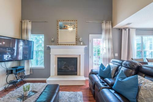 Comfort And Style On The Colonnade