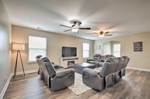 Spacious Pooler Home With Family-friendly Perks