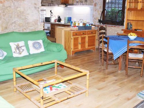 Rustic Holiday Home In Girona With Private Garden
