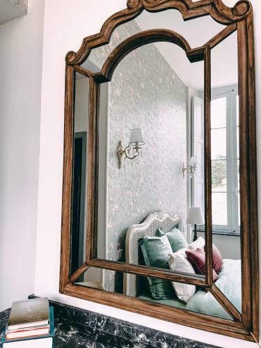 Hostal Karma Chateau De Samary