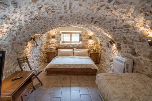 Villa Karyoupolis Lounge Cave House