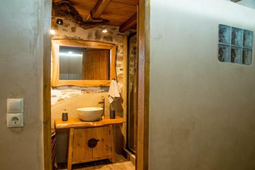Villa Karyoupolis Lounge Cave House
