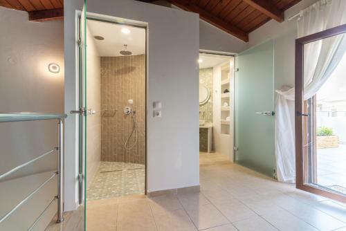 Eleni Luxury Maisonette With Jacuzzi