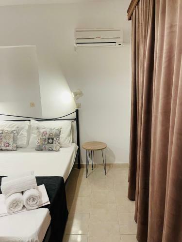 Anastasia Pool Apartments