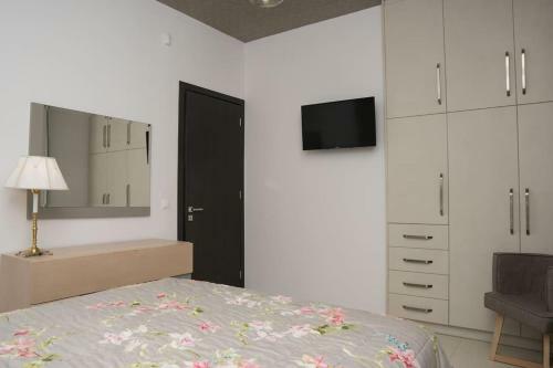 Estia 3 Room Apartment