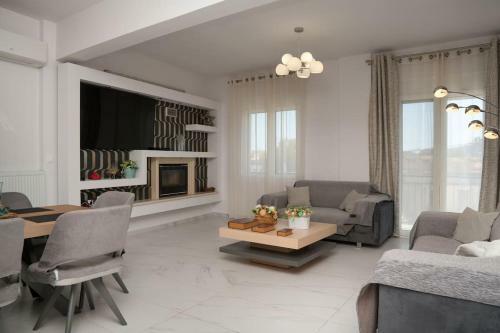 Estia 3 Room Apartment