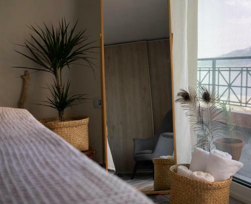 Contemporary Central Apartment With Sea&city View
