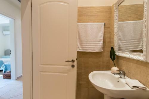 Villa Azzuro Beach House