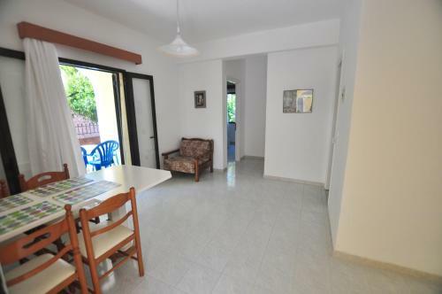 Antigoni Apartments