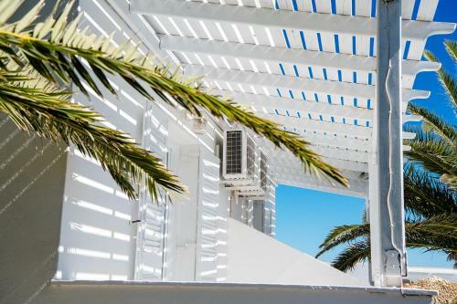 Aspro Phos Santorini Hotel