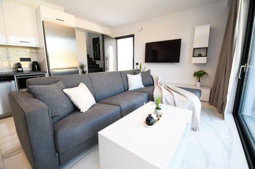 Sun White Villa