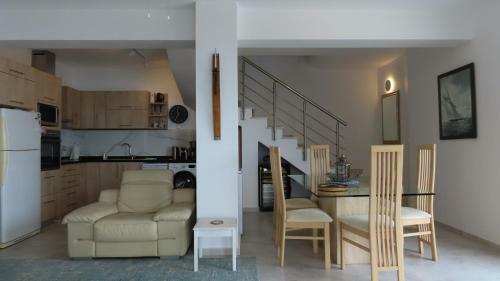 Villa El Aquila - The Complete Residence