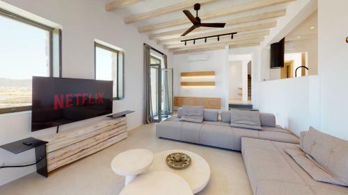 The Mykonist Panormos Exclusive Villas & Suites