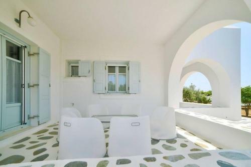 Santa Maria No9 In Paros
