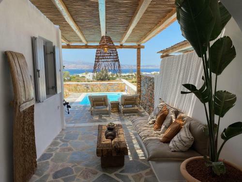 Beachhouse Omega Naxos