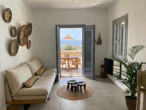 Beachhouse Omega Naxos