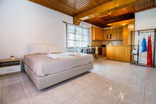 Mak Hotels