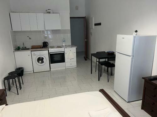 Spanos Apartments - Panteli Beach