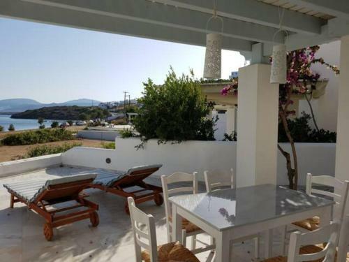 Villa Cycladic Seaview Beach House
