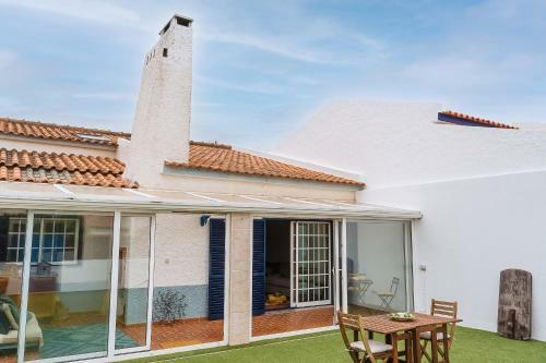 Aluna Lagoon House