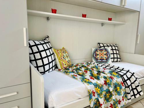 Cozy Seafront Studio Apartment Giardini Naxos
