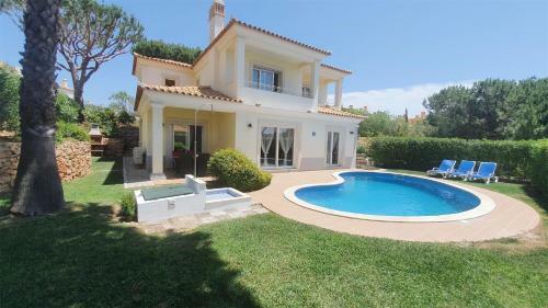 Villa Bolivia Cd 236, Sleeps 8 With Private Pool