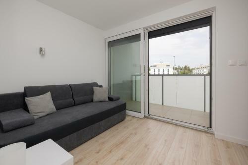 Spacious&modern Kamienska Apartment By Renters