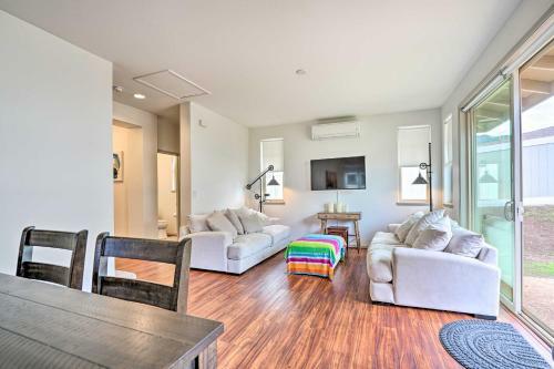Modern Waianae Home With Mountain And Valley View