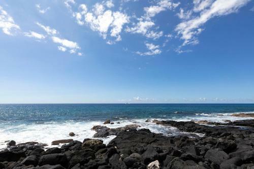 Kona Isle #b25