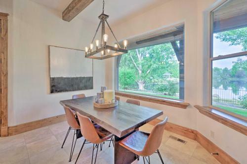 Luxury Lakeside Villa With Game Room Near Dtwn