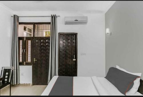 Hotel Oyo 91093 Krishna Residency