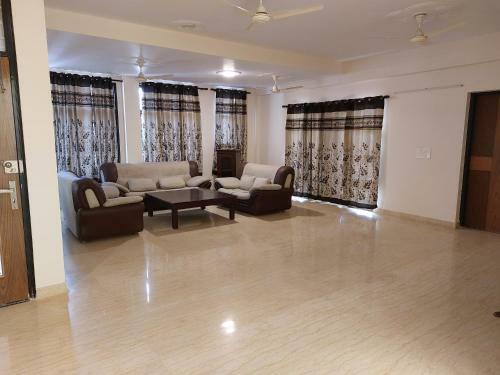 Hostal Aanandam Villa