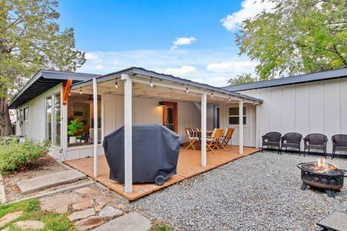 Professionally Designed Central Boise 4 Bedroom Custom Home